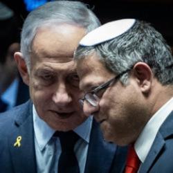 İsrail ateşkes sonrası karıştı: Rehine aileleri ve siyasilerden Netanyahu'ya tepki yağdı!