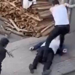 K&uuml;&ccedil;&uuml;k&ccedil;ekmece'de iki grup arasında bı&ccedil;aklı sopalı kavga