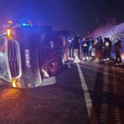 Malatya'da minibüs ile hafif ticari araç çarpıştı: 13'ü öğrenci, 14 yaralı
