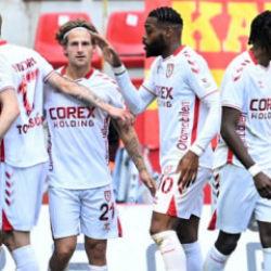 Samsunspor ikinci yarıda patladı! 'Duble' 3 puanı getirdi