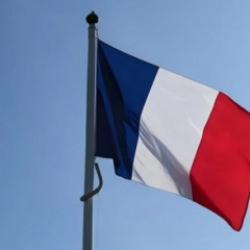 S&P, Fransa’nın kredi notunu düşürdü