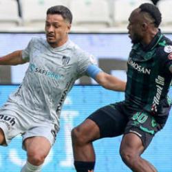 Süper Lig'de günün açılış maçı! Penaltı skoru eşitledi | CANLI