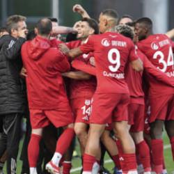 1. Lig ekibi rakibine gol yağdırarak liderliğe yükseldi