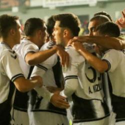 3. Lig ekibi derbide 'şimşek' çaktı! Bu sezon bir ilk oldu