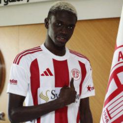 50 bin Euro'ya gelmişti: Kimsenin tanımadığı futbolcu Süper Lig'i sallıyor