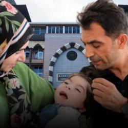 Yıllar sonra ortaya çıkan gerçekle yıkıldılar! Evlatları hemşire şiddeti kurbanı olmuş...