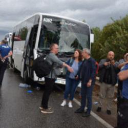 Antalya'da 4 aracın karıştığı zincirleme kazada 2 turist yaralandı