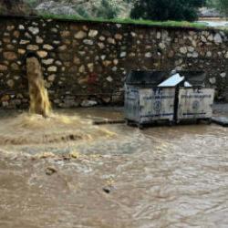 Aydın'da sağanak: &Ccedil;ok sayıda ev ve işyerini su bastı