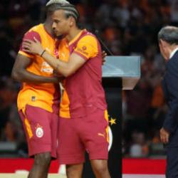Dursun Özbek kesenin ağzını açtı: Futbolculara büyük moral