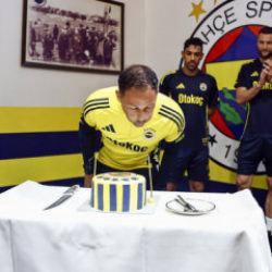Fenerbahçe'de ayrılık kapıda: Tedesco yıldız ismin biletini kesti
