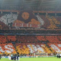 Sanal atmosfer iddialarına "Şampiyonlar Ligi'ni bilmeyenler" diye  cevap verdi