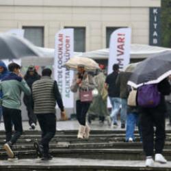 İstanbul'a sarı uyarı: Meteoroloji ve valilik saat verdi: Çok kuvvetli yağacak!