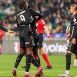 Kartal Konya'da yıldızlarıyla uçtu