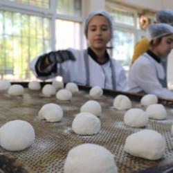 Liseler fabrika gibi çalışıyor! 230 milyon lira ciro yapıldı