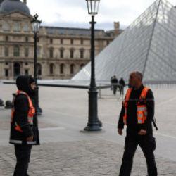 Louvre Müzesi'ndeki soygunda maddi kaybın boyutu belli oldu!