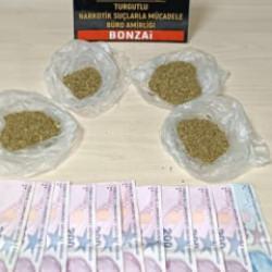 Manisa’da uyuşturucu operasyonu; 2 tutuklama