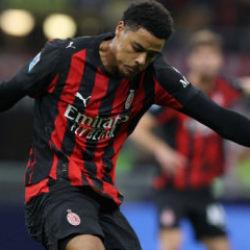 Milan, 1 puanı 90+3'te kurtardı