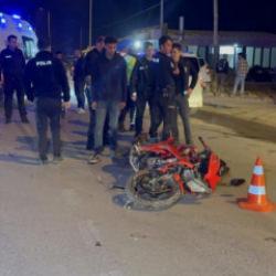 Otomobil ile motosiklet çarpıştı: 3 yaralı