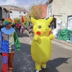 &lsquo;Pikachu&rsquo; Digor'un kurtuluş yıl d&ouml;n&uuml;m&uuml; t&ouml;reninde mehterle y&uuml;r&uuml;d&uuml;