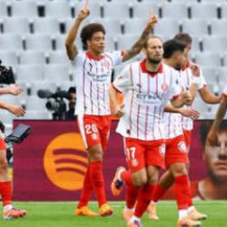İlk yarısı 1-0 biten maçta tam 6 gol çıktı!