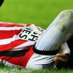 Sakatlanarak oyundan çıkmıştı! Yıldız futbolcunun durumu ciddi