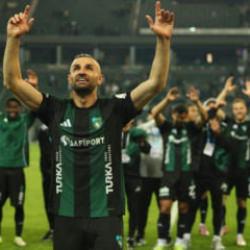 Süper Lig'de gol atan Serdar Dursun: 'Daha ölmedik yeğen'