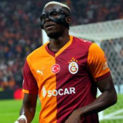 Tahtını elinden aldı! Osimhen'den Burak Yılmaz için tek cümlelik yanıt