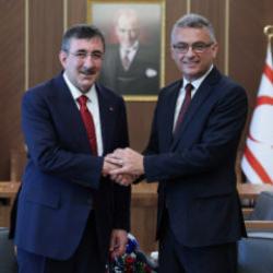 T&uuml;rkiye'den, KKTC'ye kritik ziyaret! Erh&uuml;rman a&ccedil;ık a&ccedil;ık ilan etti