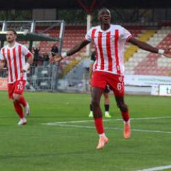 10 kişi kalan lider hezimet yaşadı! Zirve el değiştirebilir