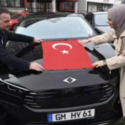 Almanya'da Togg gururu! 'Mercedes'imi Togg’u alabilmek için geri verdim'