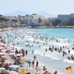 Antalya'da turist sayısı 16 milyonu geçti!