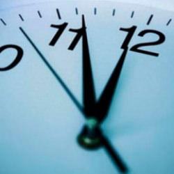 Avrupa ve KKTC kış saatine ge&ccedil;ti: T&uuml;rkiye ile fark 2 saate &ccedil;ıktı