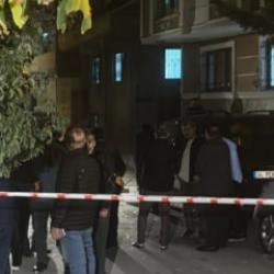 Bağcılar'da bir evde t&uuml;p patladı: Yaralılar var