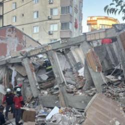 Bakan Tun&ccedil; duyurdu: Gebze'de &ccedil;&ouml;ken bina ile ilgili soruşturma başlatıldı