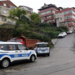 Borç nedeniyle tartıştığı 3 akrabasını silahla ağır yaraladı