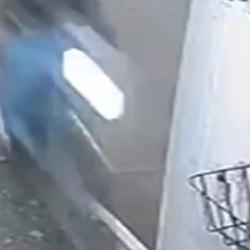 Brezilya'da feci kaza! Virajı alamadı direğe çarptı