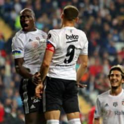 Cenk Tosun'a sürpriz talip! Aboubakar'la takım arkadaşı olacak