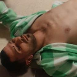 CHP'li başkan yardımcısı ve meclis &uuml;yesi, 'Bozkurt' ve 'Rabia' yapan vatandaşı darp etti