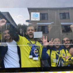 Fenerbahçe taraftarı, Tüpraş Stadı'na hareket etti