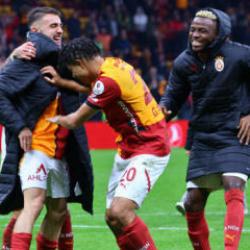 Galatasaray'ın üç yıldızına Avrupa'dan beş kulüp talip oldu