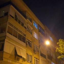 Kartal&rsquo;da &ccedil;atlaklar oluşan 4 katlı bina tahliye edildi