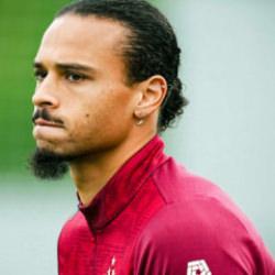 Leroy Sane'nin bir gözü Almanya'da: Telefon bekliyor