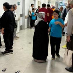 Tarsus’ta 26 öğrenci gıda zehirlenmesi şüphesiyle hastaneye kaldırıldı