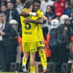 Fenerbahçe'nin yıldızı ilk derbisinde tarihe geçti