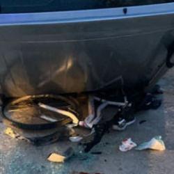 Çorum'da feci kaza: Kaldırımda bisiklet süren çocuğun üzerine otomobil devrildi!