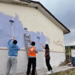 6 &ouml;ğrencili k&ouml;y okulunu &uuml;niversite &ouml;ğrencileri yeniledi