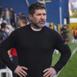 9 kişi kalan takıma mağlup olan takımın hocasından flaş açıklama