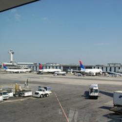 ABD'de büyük kriz: 1700'den fazla sefer iptal edildi!