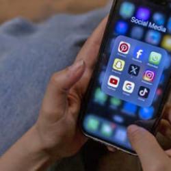 AB'de bir ilk: Bir &ccedil;ocuğa "ahlaka aykırı" gerek&ccedil;esiyle ceza kesildi