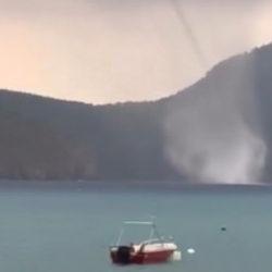 Antalya'da denizde aynı anda 2 hortum oluştu